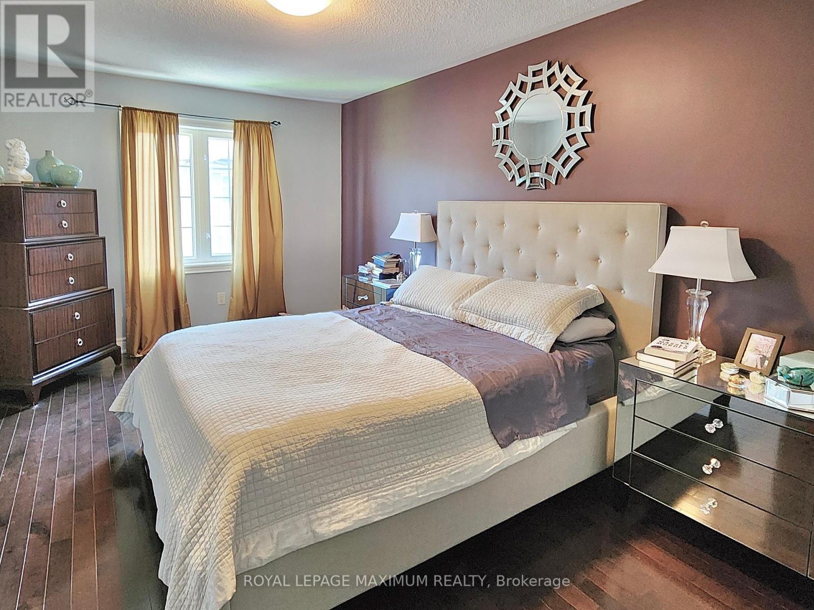 












9 FLOOK LANE

,
Toronto,




Ontario
M2R1C4

