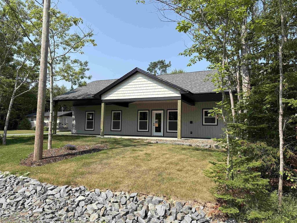 












9 Sleepy Hollow Lane

,
Enfield,




NS
B2T 1H8


