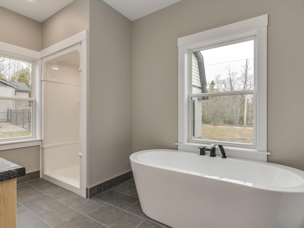 












9 Sleepy Hollow Lane

,
Enfield,




NS
B2T 1H8

