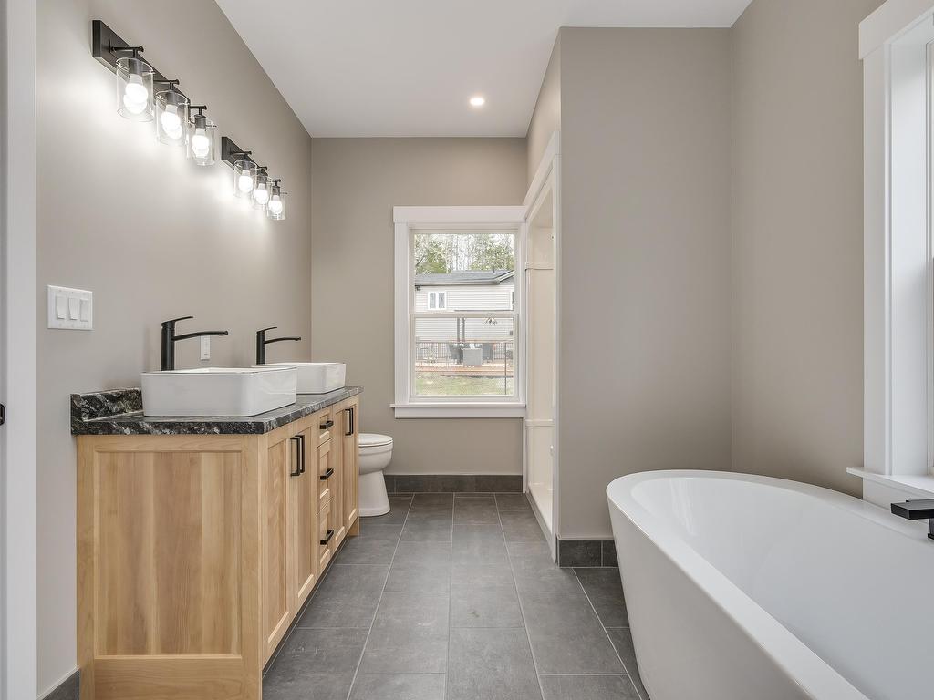 












9 Sleepy Hollow Lane

,
Enfield,




NS
B2T 1H8

