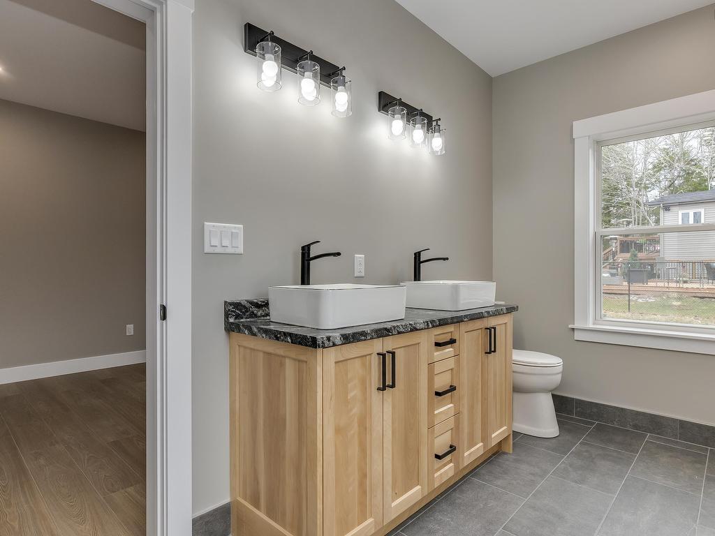 












9 Sleepy Hollow Lane

,
Enfield,




NS
B2T 1H8

