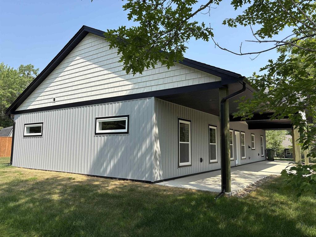 












9 Sleepy Hollow Lane

,
Enfield,




NS
B2T 1H8

