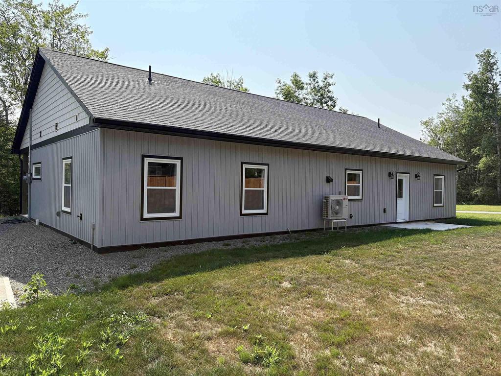 












9 Sleepy Hollow Lane

,
Enfield,




NS
B2T 1H8

