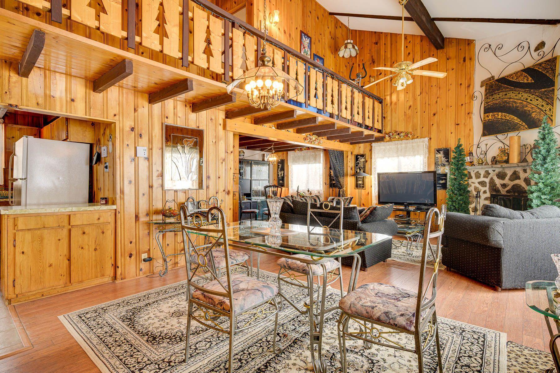 









330


Rue de l'Edelweiss

,
Sainte-Agathe-des-Monts,




QC
J8C0J9

