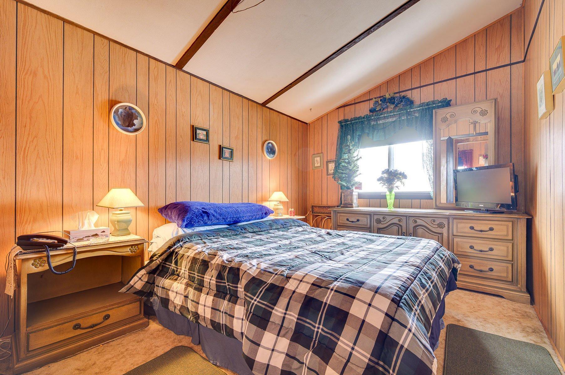 









330Z

 - 330AZ


Rue de l'Edelweiss

,
Sainte-Agathe-des-Monts,




QC
J8C0J9

