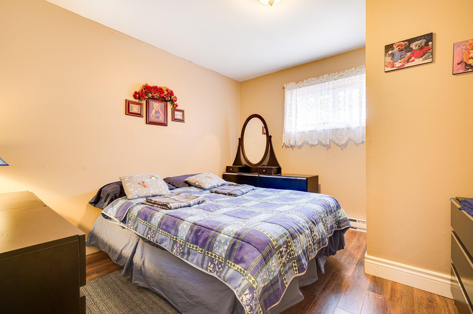 









330Z

 - 330AZ


Rue de l'Edelweiss

,
Sainte-Agathe-des-Monts,




QC
J8C0J9

