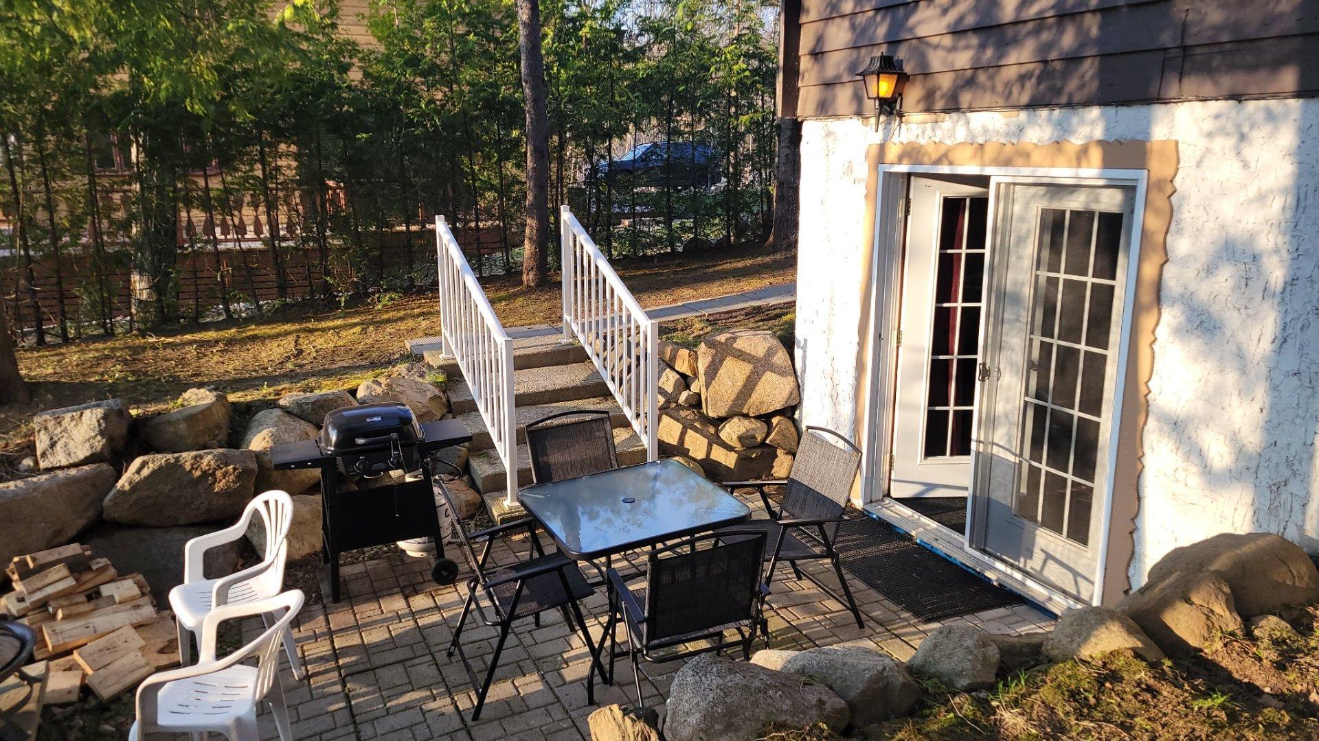 









330Z

 - 330AZ


Rue de l'Edelweiss

,
Sainte-Agathe-des-Monts,




QC
J8C0J9

