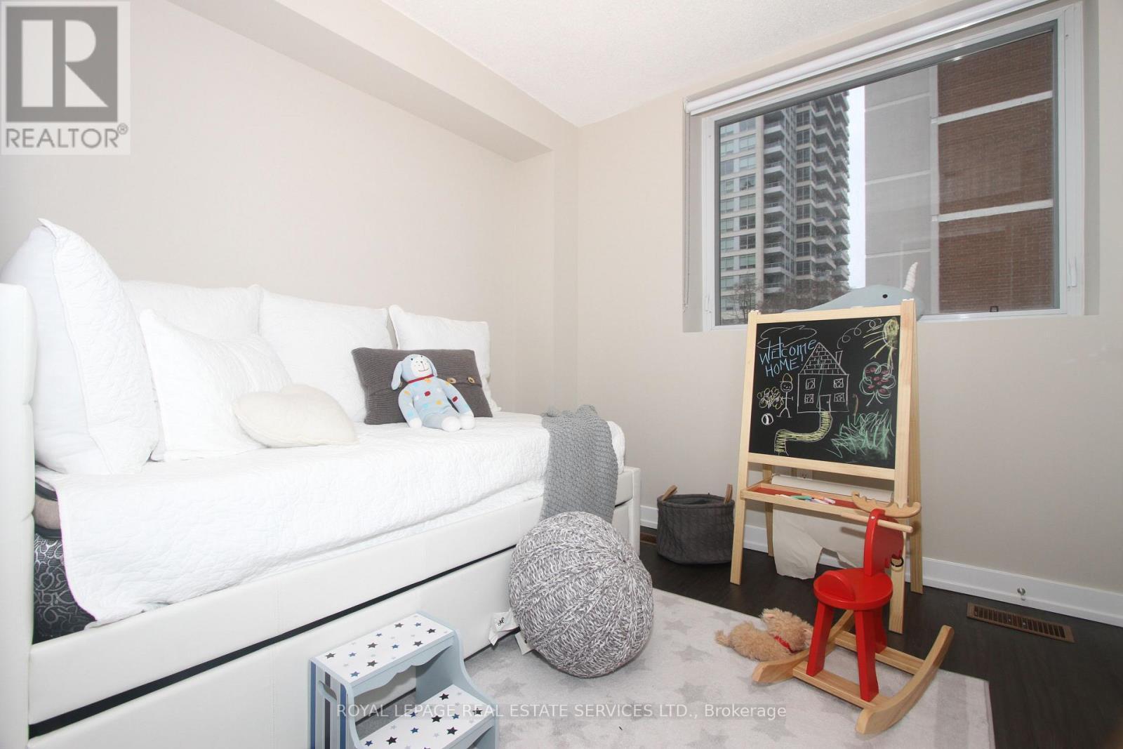 












280 BLEECKER STREET

,
Toronto,




Ontario
M4X1M2

