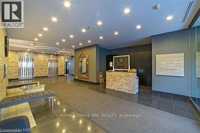 












812 - 135 JAMES STREET S

,
Hamilton (Corktown),




Ontario
L8P2Z6

