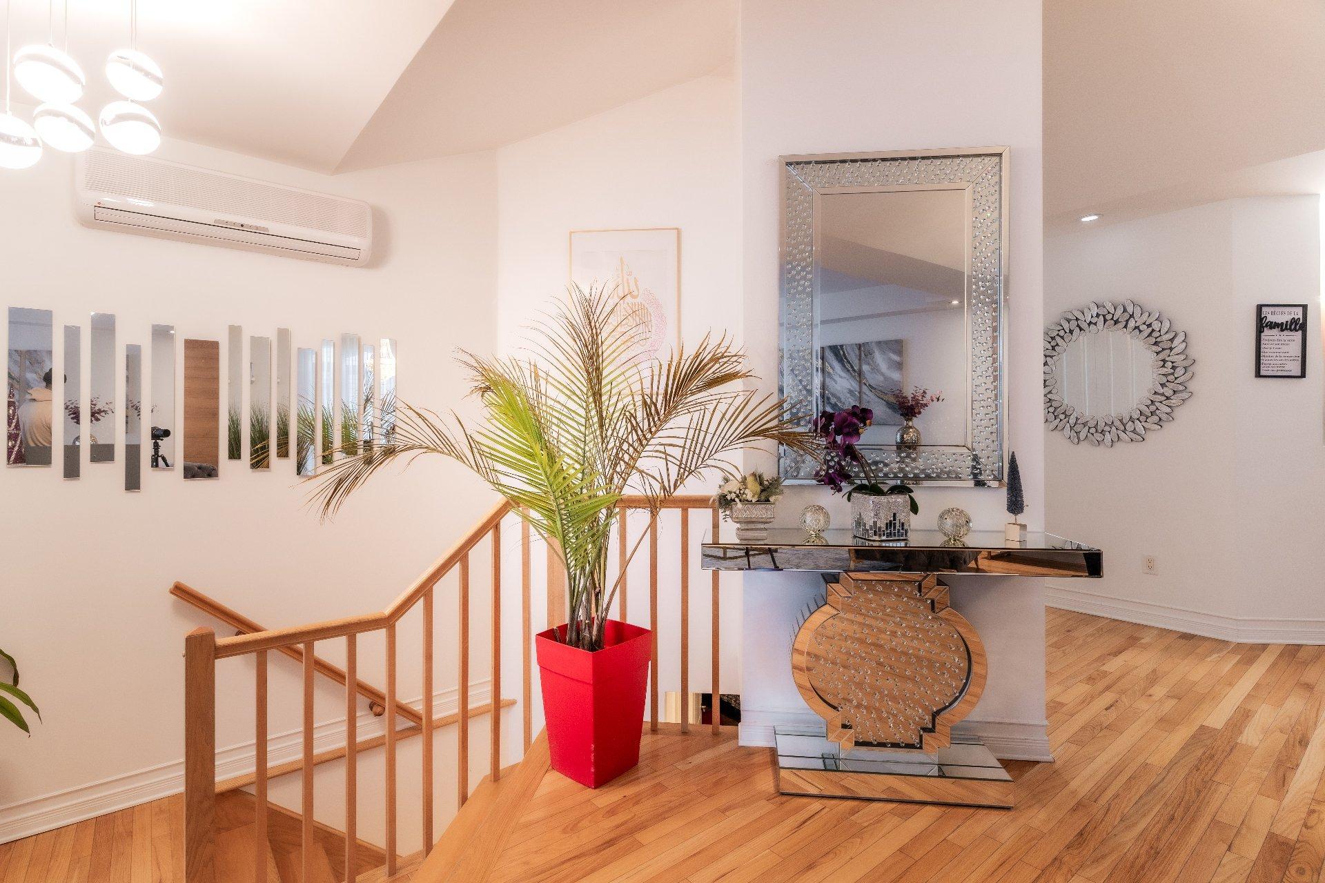 









1362


Rue Vivaldi

,
Repentigny (Repentigny),




QC
J5Y4E6

