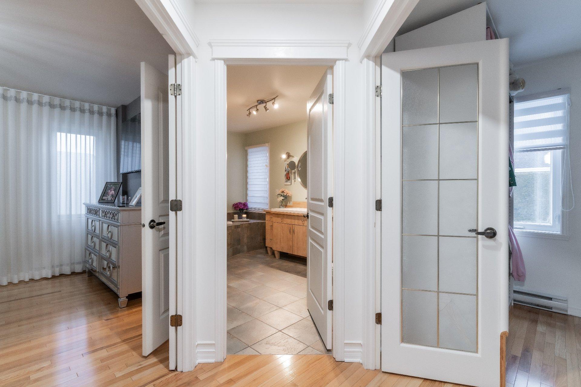 









1362


Rue Vivaldi

,
Repentigny (Repentigny),




QC
J5Y4E6

