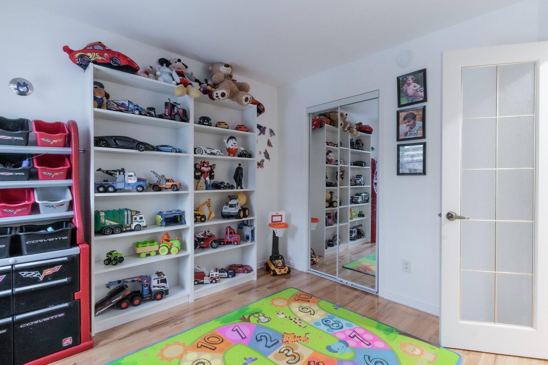 









1362


Rue Vivaldi

,
Repentigny (Repentigny),




QC
J5Y4E6

