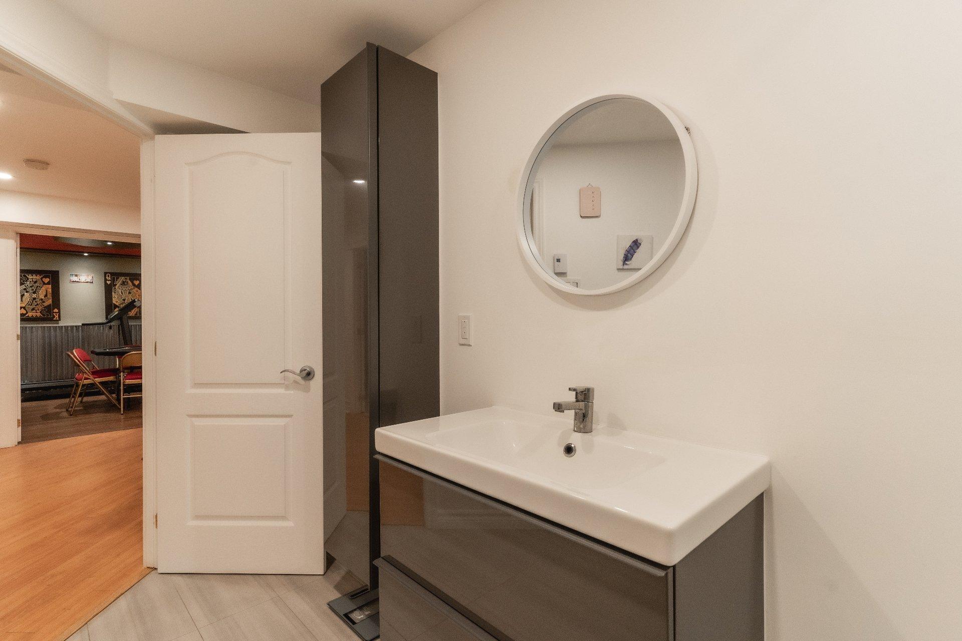 









1362


Rue Vivaldi

,
Repentigny (Repentigny),




QC
J5Y4E6

