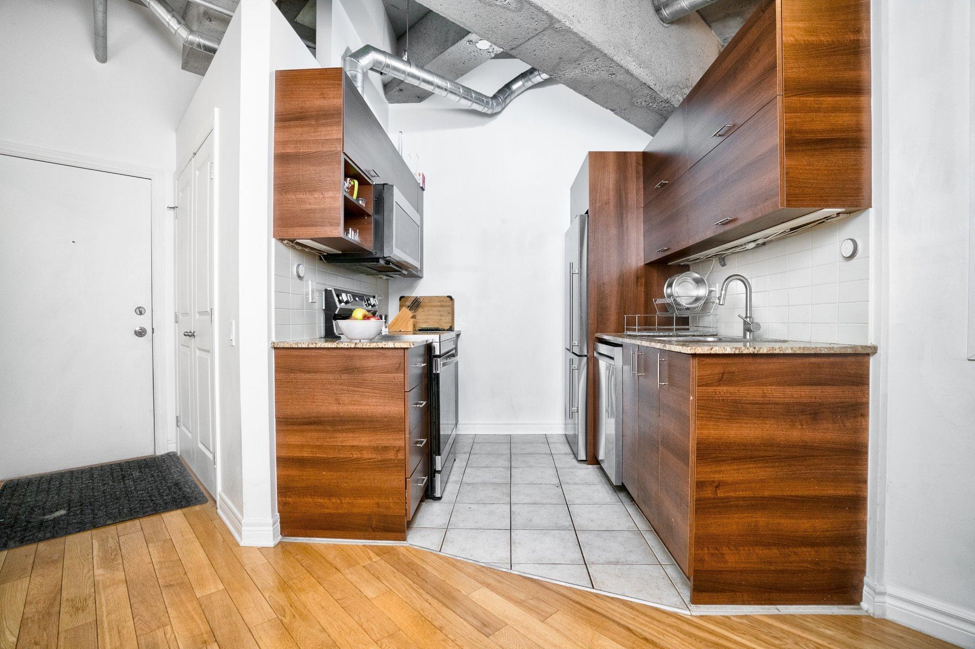 









1200


Rue St-Alexandre

, 230,
Montréal (Ville-Marie),




QC
H3B3H5

