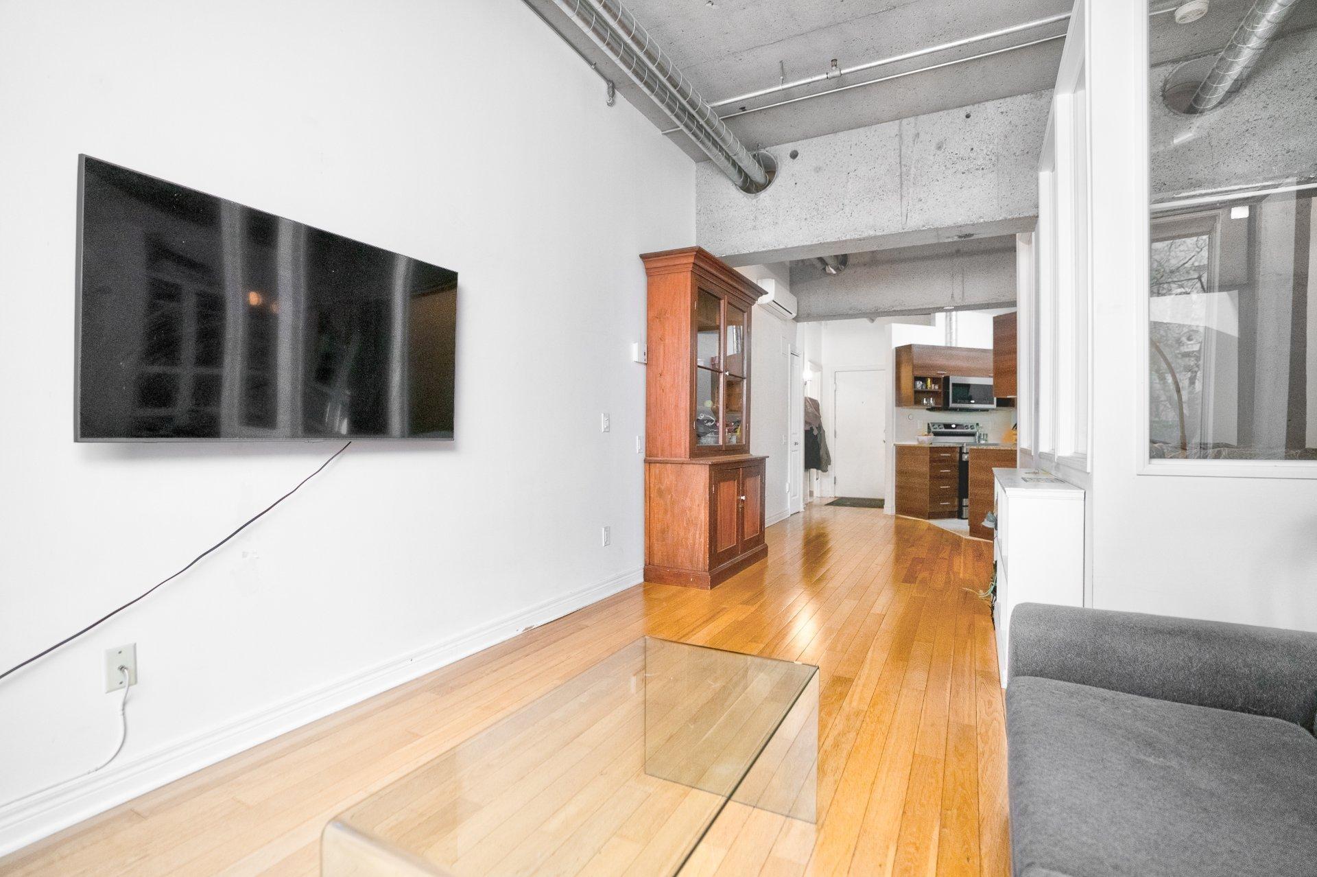 









1200


Rue St-Alexandre

, 230,
Montréal (Ville-Marie),




QC
H3B3H5


