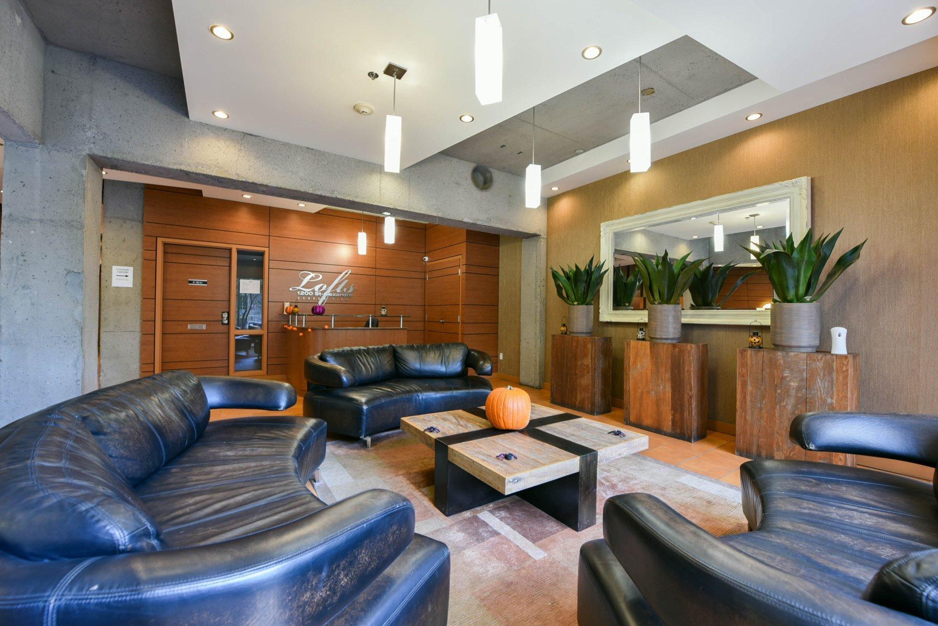 









1200


Rue St-Alexandre

, 230,
Montréal (Ville-Marie),




QC
H3B3H5


