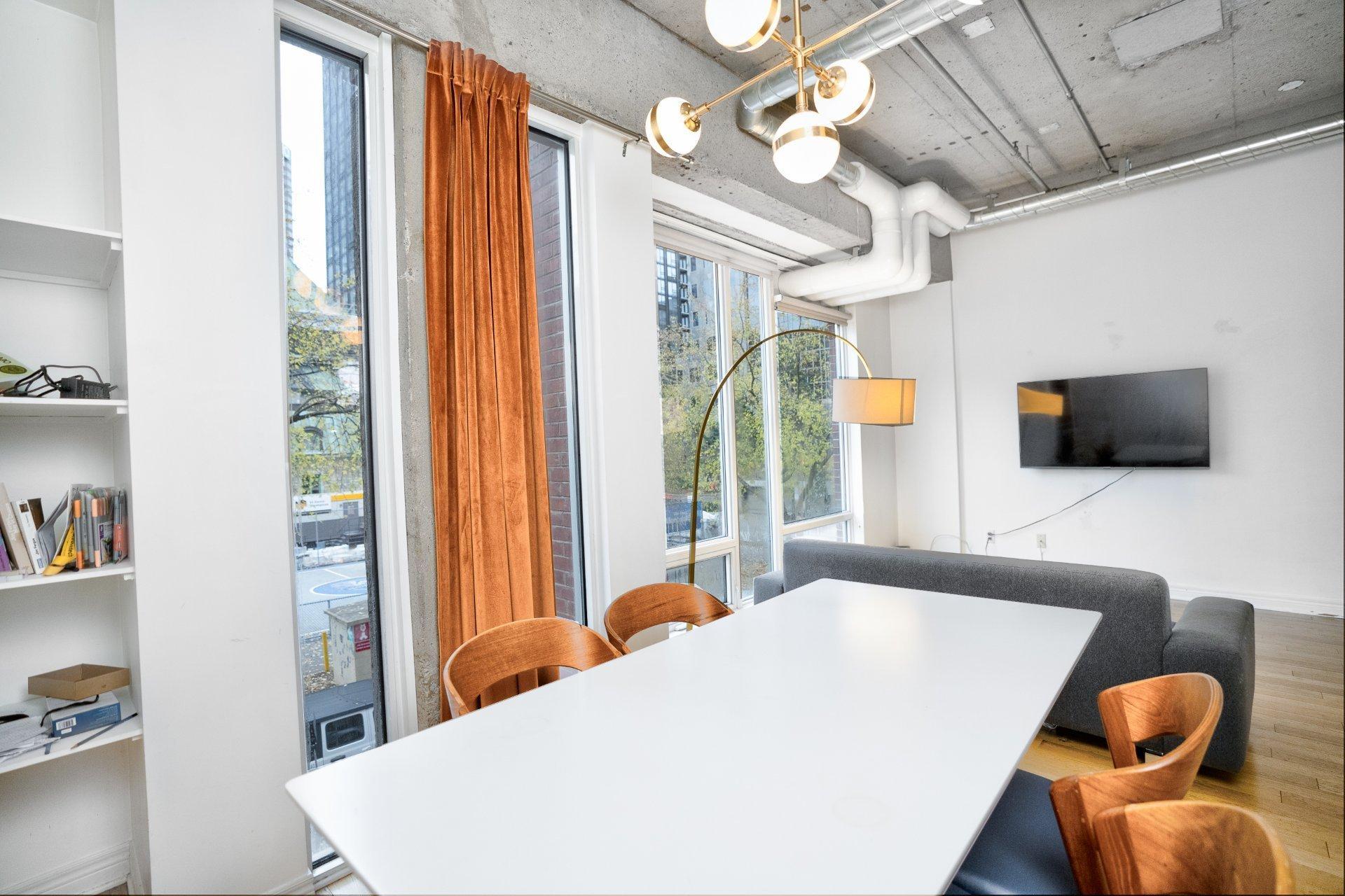 









1200


Rue St-Alexandre

, 230,
Montréal (Ville-Marie),




QC
H3B3H5

