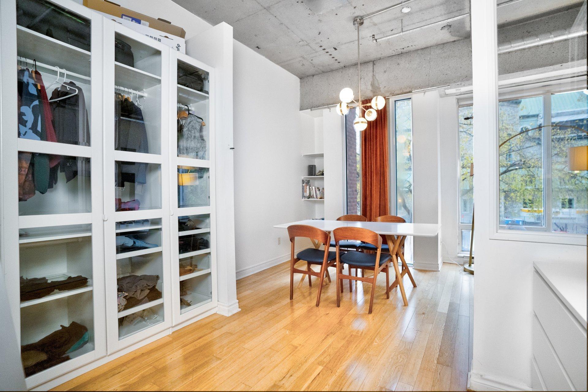 









1200


Rue St-Alexandre

, 230,
Montréal (Ville-Marie),




QC
H3B3H5

