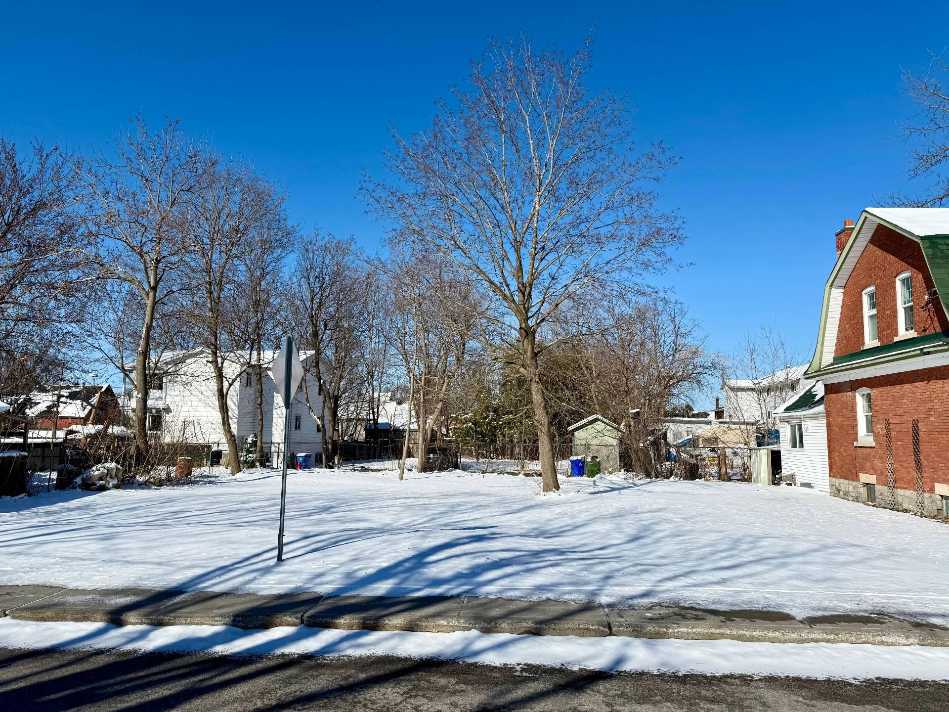 












Rue Parker

,
Gatineau (Aylmer),







QC
J9H4R3

