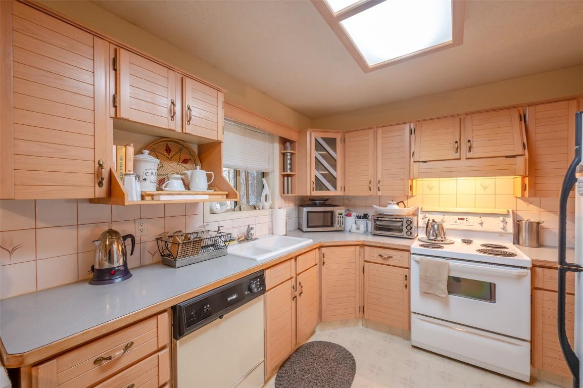 









3096


South Main

Street, 15,
Penticton,




BC
V2A 8C2

