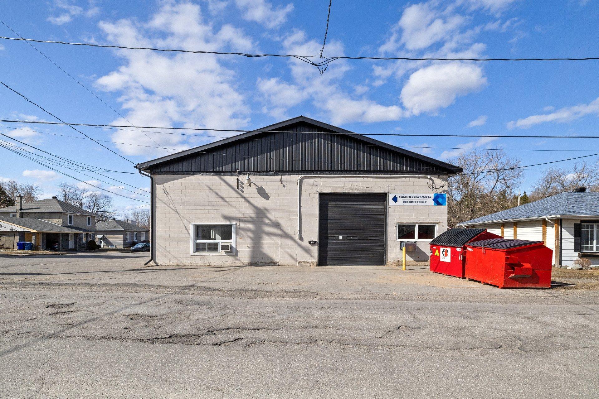 









125


Rue Jean-XXIII

,
Gatineau (Buckingham),




QC
J8L1B8

