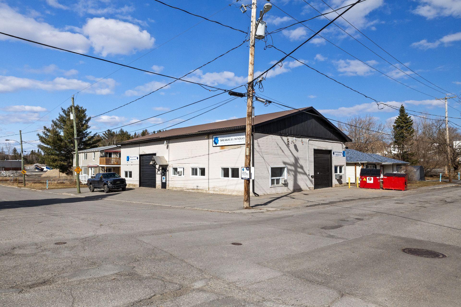 









125


Rue Jean-XXIII

,
Gatineau (Buckingham),




QC
J8L1B8


