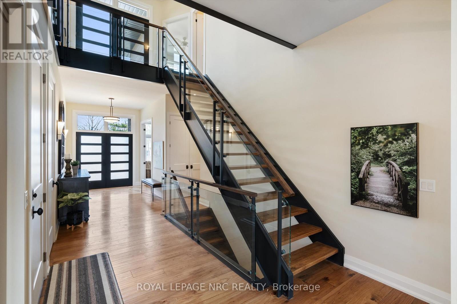 












6 RODMAN HALL DRIVE

,
St. Catharines (Western Hill),




Ontario
L2S1P2

