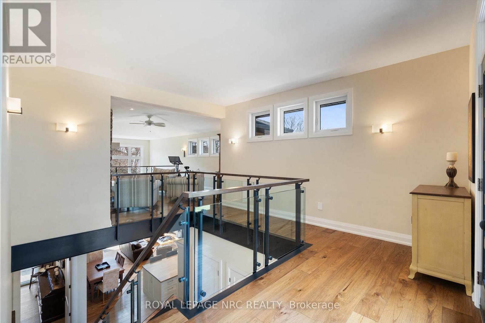












6 RODMAN HALL DRIVE

,
St. Catharines (Western Hill),




Ontario
L2S1P2

