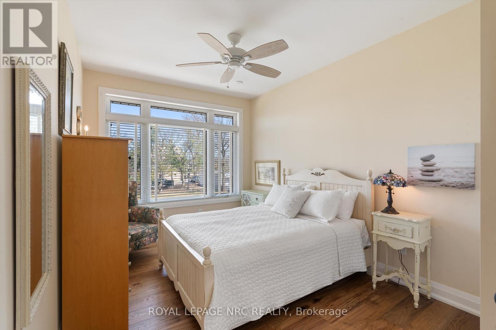 












6 RODMAN HALL DRIVE

,
St. Catharines (Western Hill),




Ontario
L2S1P2


