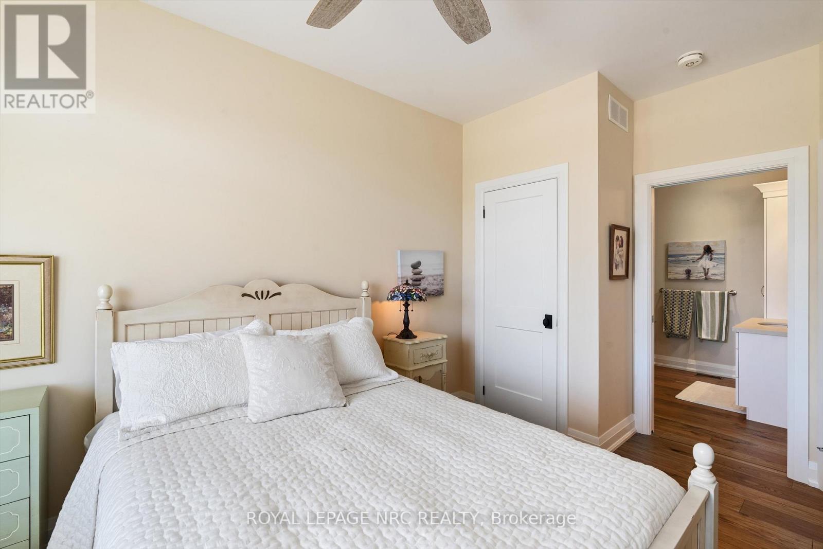 












6 RODMAN HALL DRIVE

,
St. Catharines (Western Hill),




Ontario
L2S1P2

