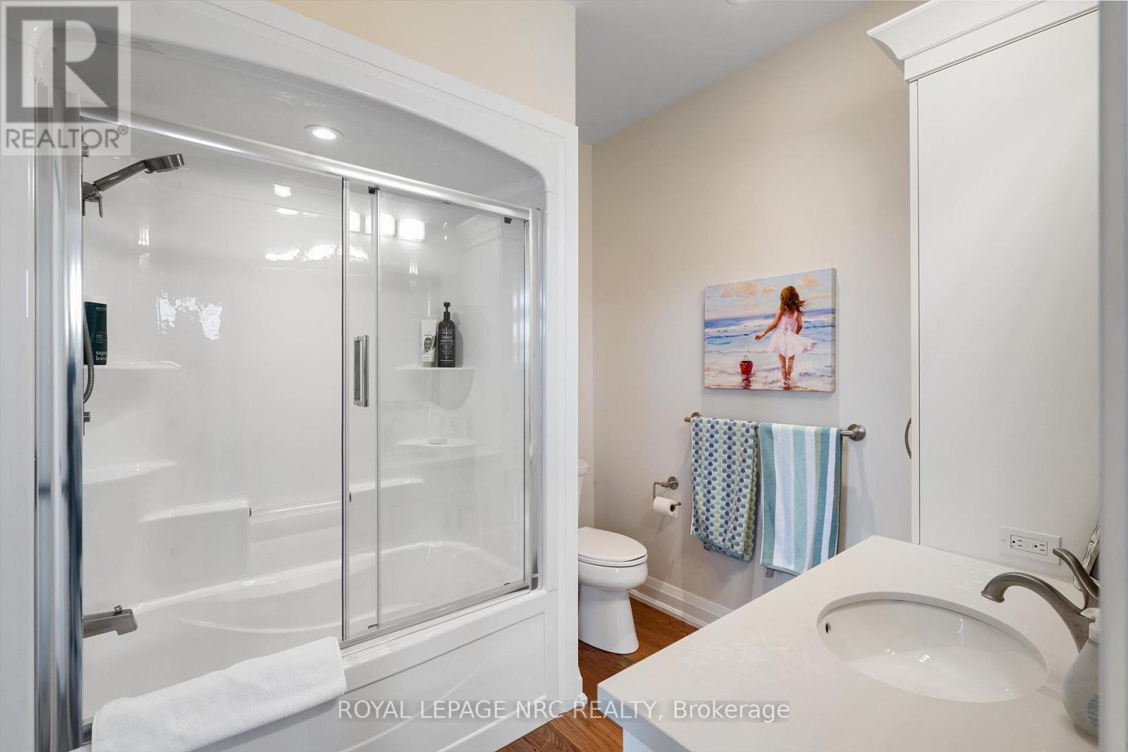 












6 RODMAN HALL DRIVE

,
St. Catharines (Western Hill),




Ontario
L2S1P2

