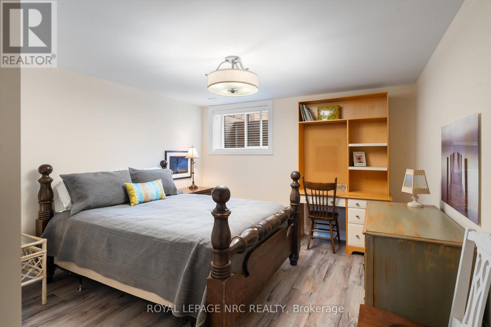 












6 RODMAN HALL DRIVE

,
St. Catharines (Western Hill),




Ontario
L2S1P2

