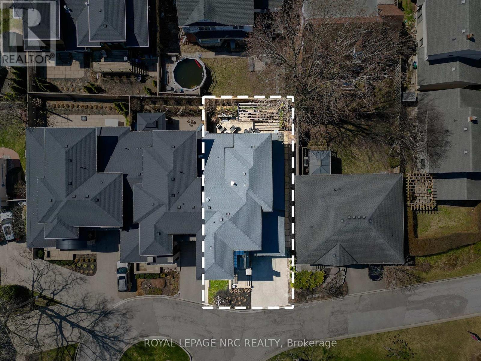 












6 RODMAN HALL DRIVE

,
St. Catharines (Western Hill),




Ontario
L2S1P2

