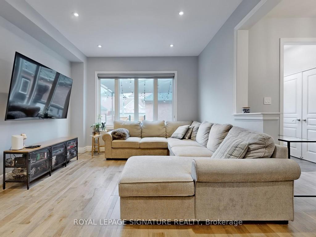 









10


Foxton

Road,
Markham,




ON
L6B 0A9

