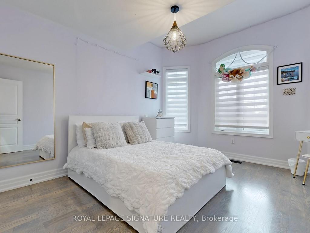 









10


Foxton

Road,
Markham,




ON
L6B 0A9

