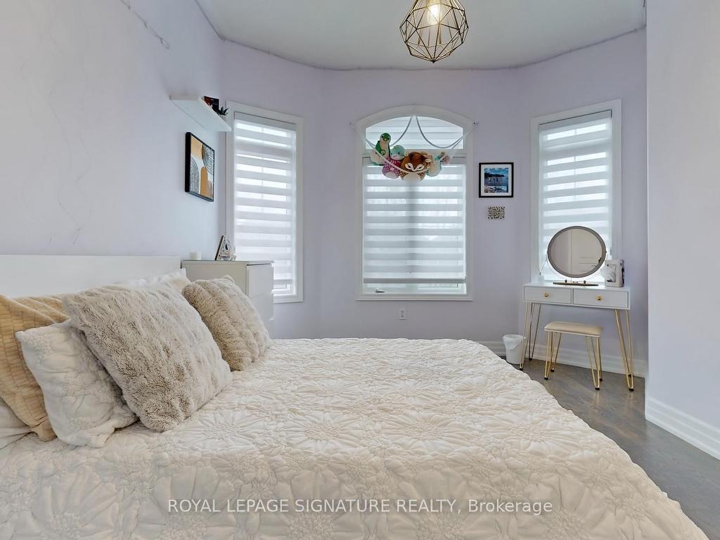 









10


Foxton

Road,
Markham,




ON
L6B 0A9


