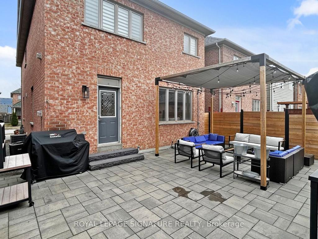 









10


Foxton

Road,
Markham,




ON
L6B 0A9

