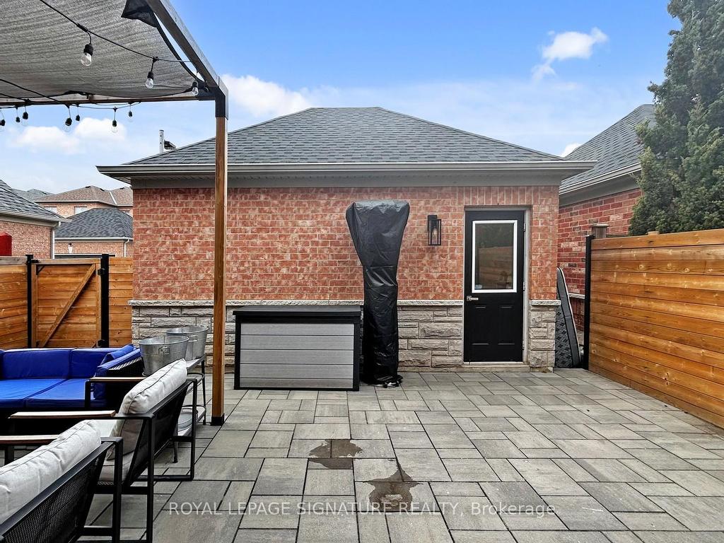 









10


Foxton

Road,
Markham,




ON
L6B 0A9

