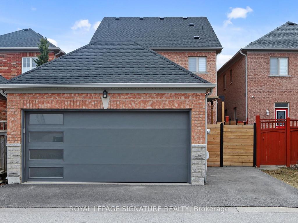 









10


Foxton

Road,
Markham,




ON
L6B 0A9

