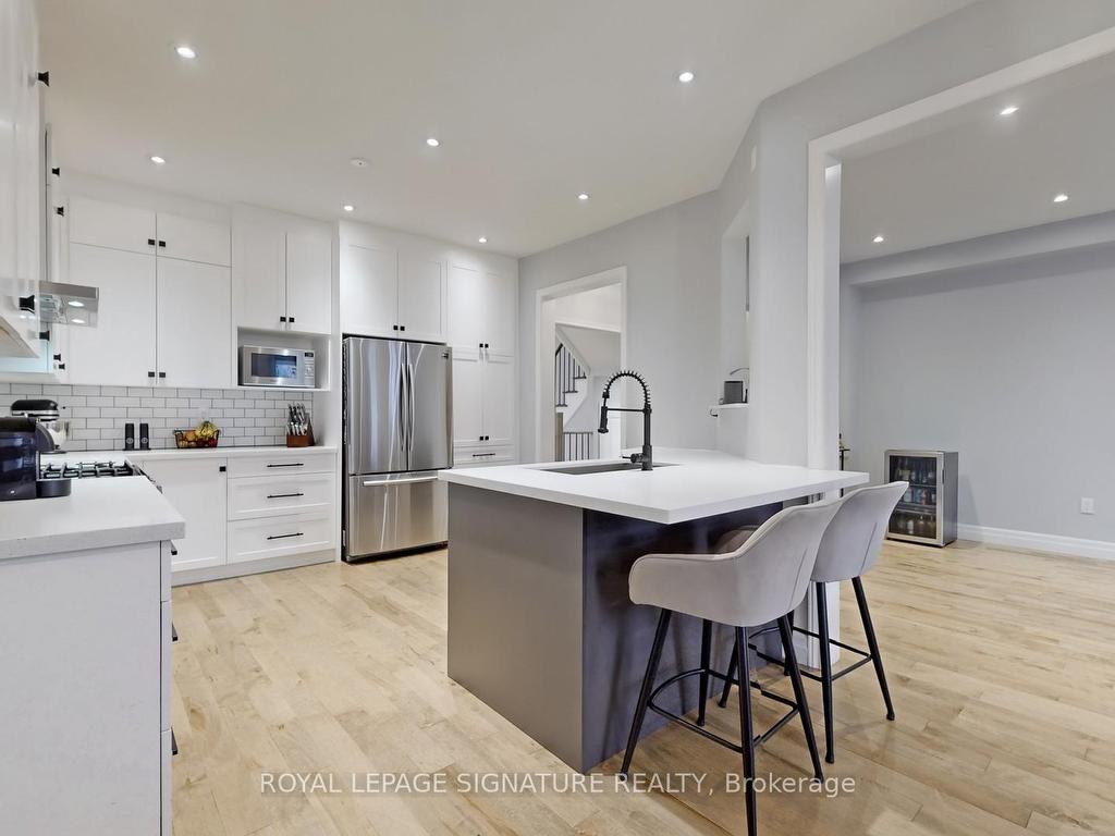 









10


Foxton

Road,
Markham,




ON
L6B 0A9

