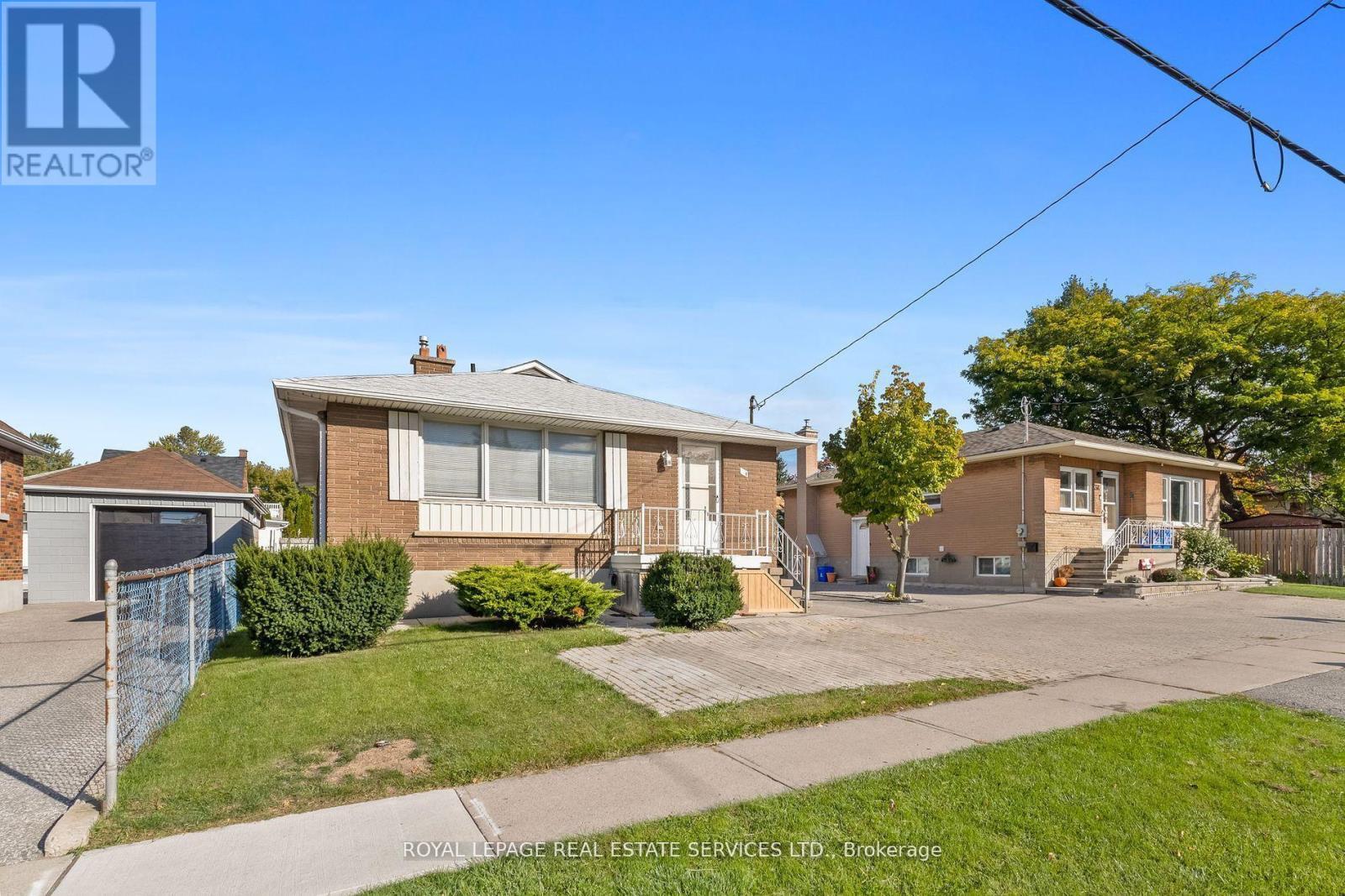












378 ELMGROVE AVENUE

,
Oshawa,




Ontario
L1J2C5

