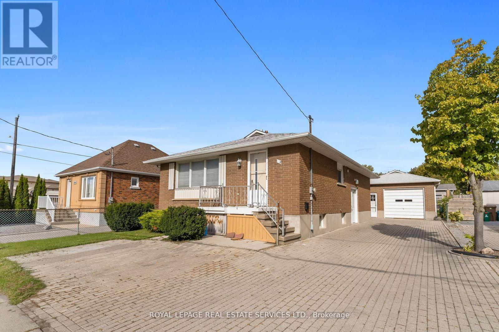 












378 ELMGROVE AVENUE

,
Oshawa,




Ontario
L1J2C5

