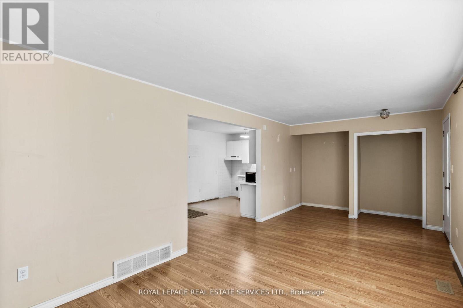 












378 ELMGROVE AVENUE

,
Oshawa,




Ontario
L1J2C5

