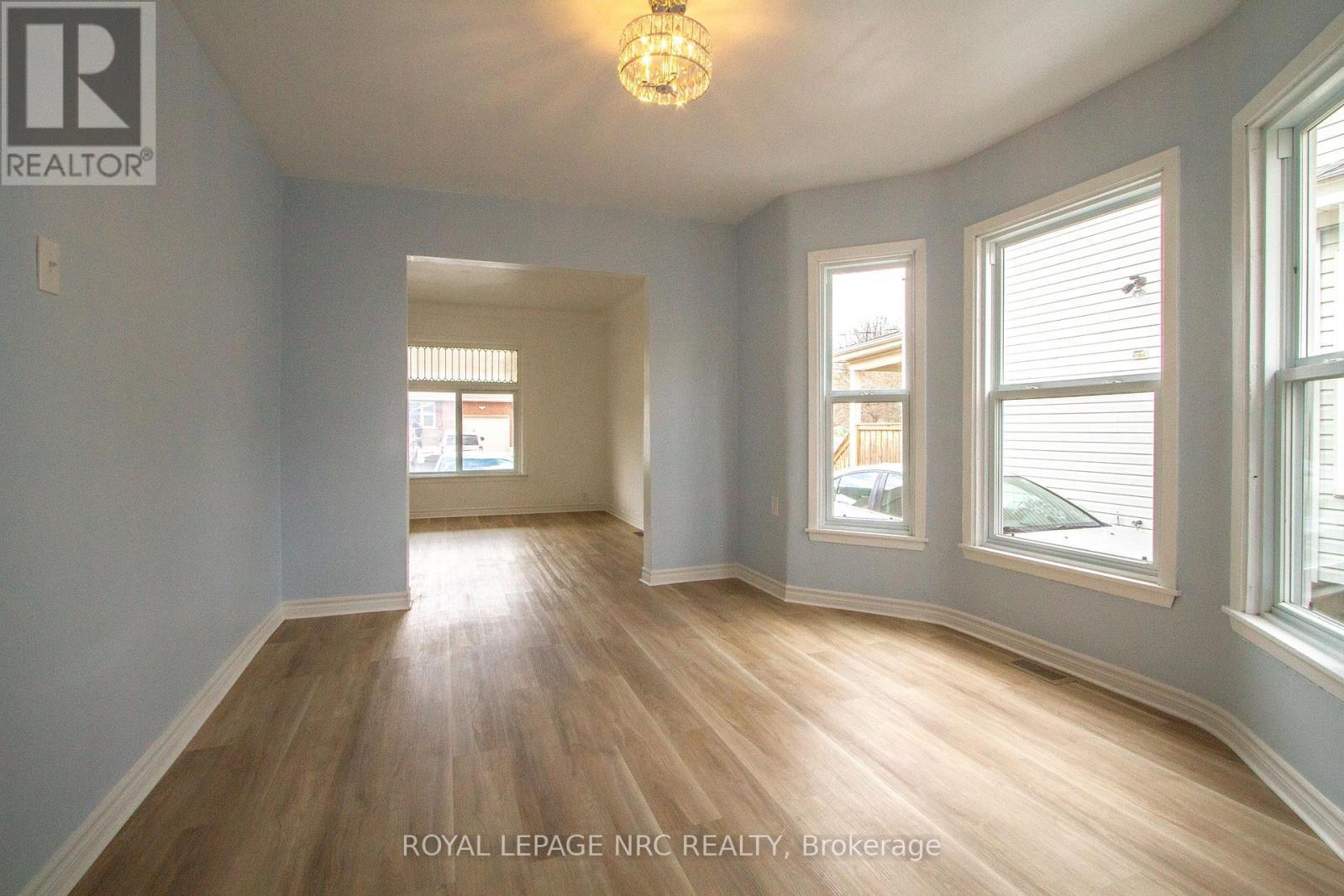 












4900 ST CLAIR AVENUE

,
Niagara Falls (Downtown),




Ontario
L2E3T6

