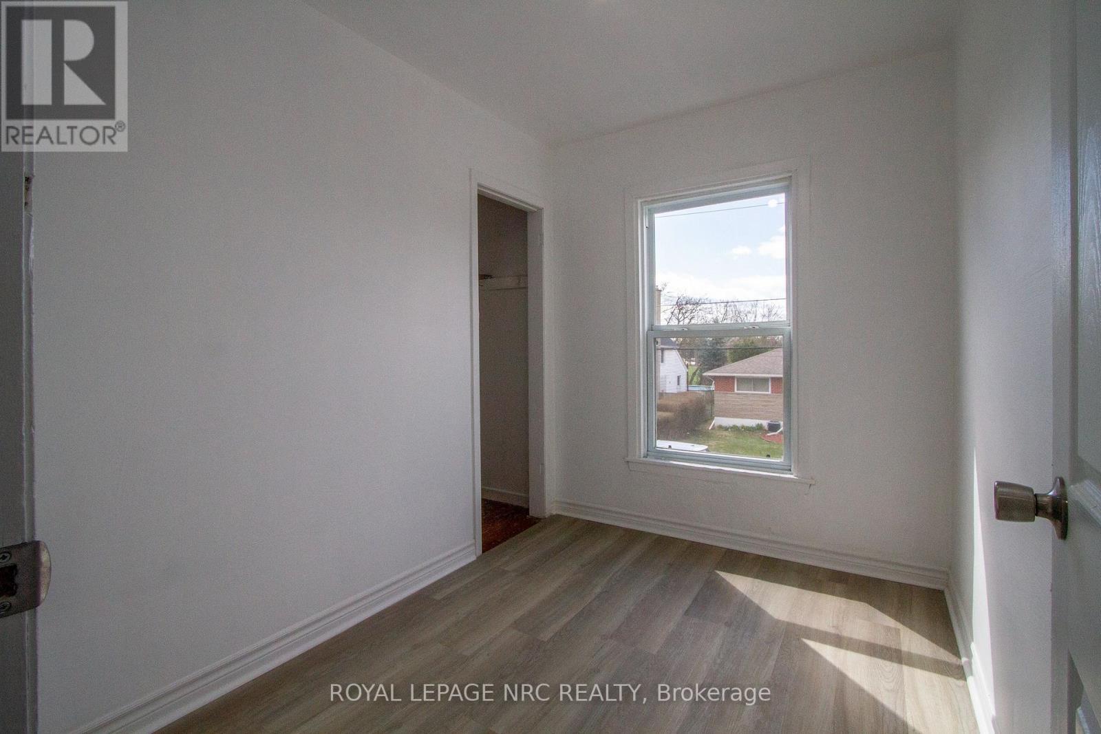 












4900 ST CLAIR AVENUE

,
Niagara Falls (Downtown),




Ontario
L2E3T6

