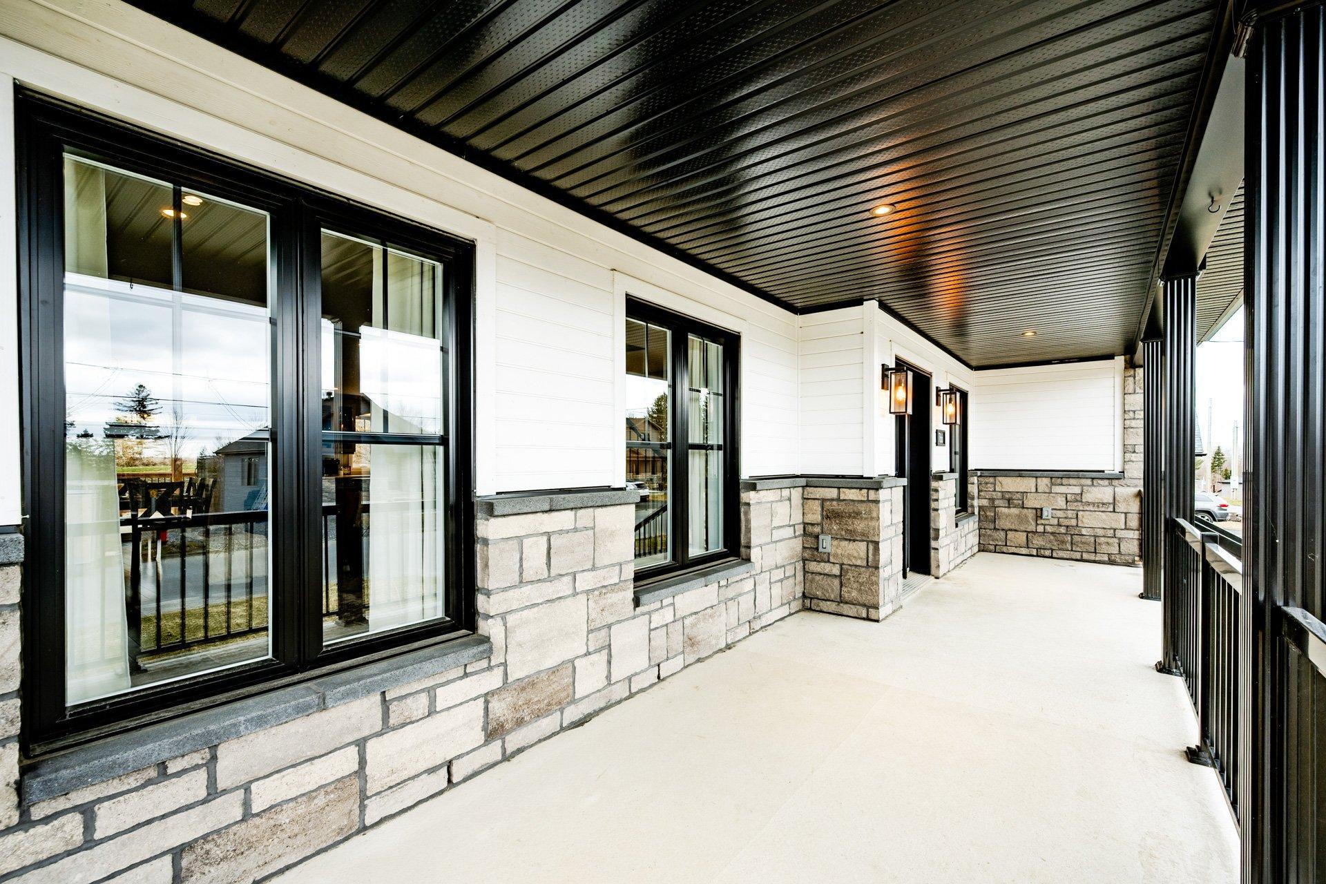 









766


Rue Mcauley

,
Coaticook,




QC
J1A0C1

