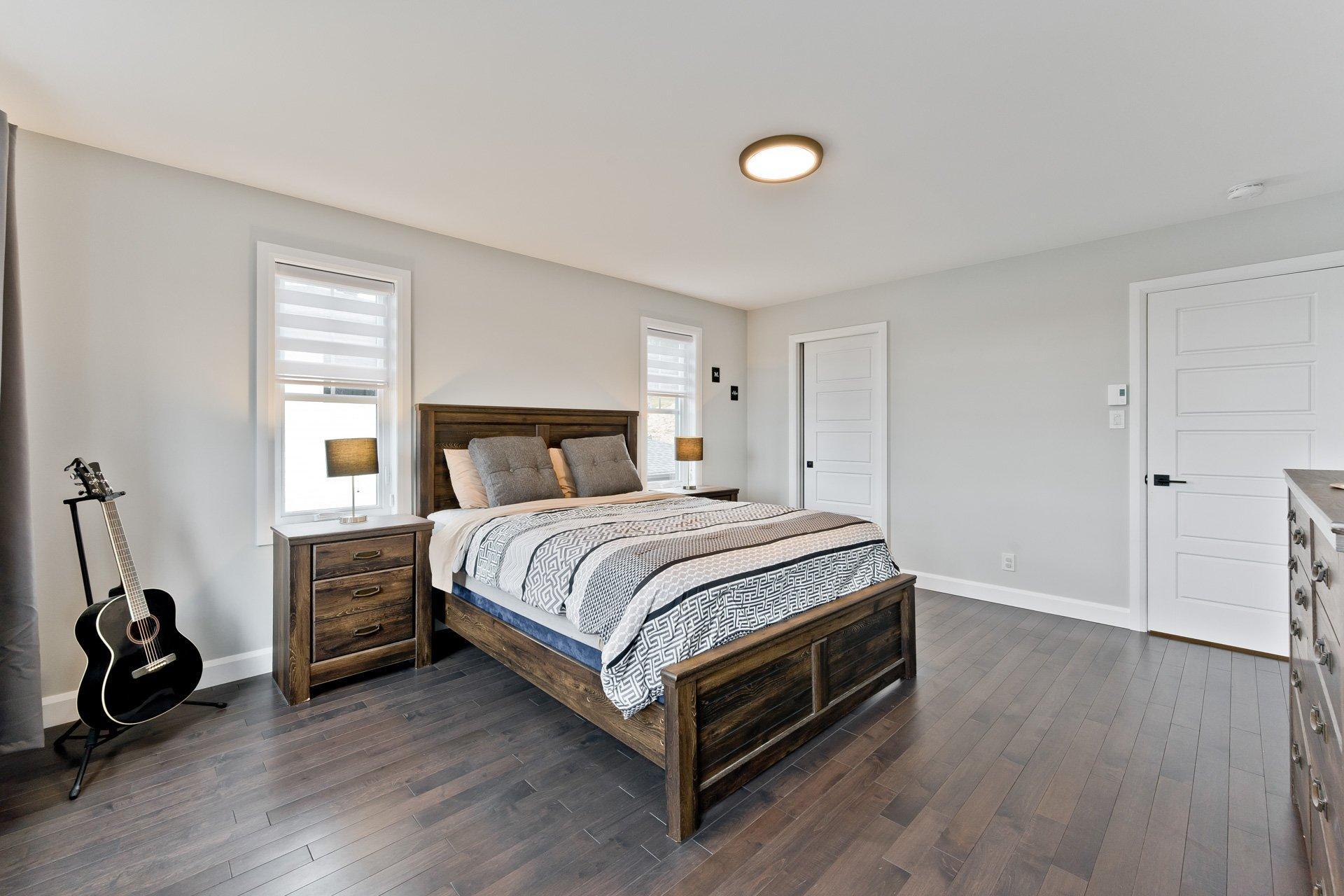 









766


Rue Mcauley

,
Coaticook,




QC
J1A0C1

