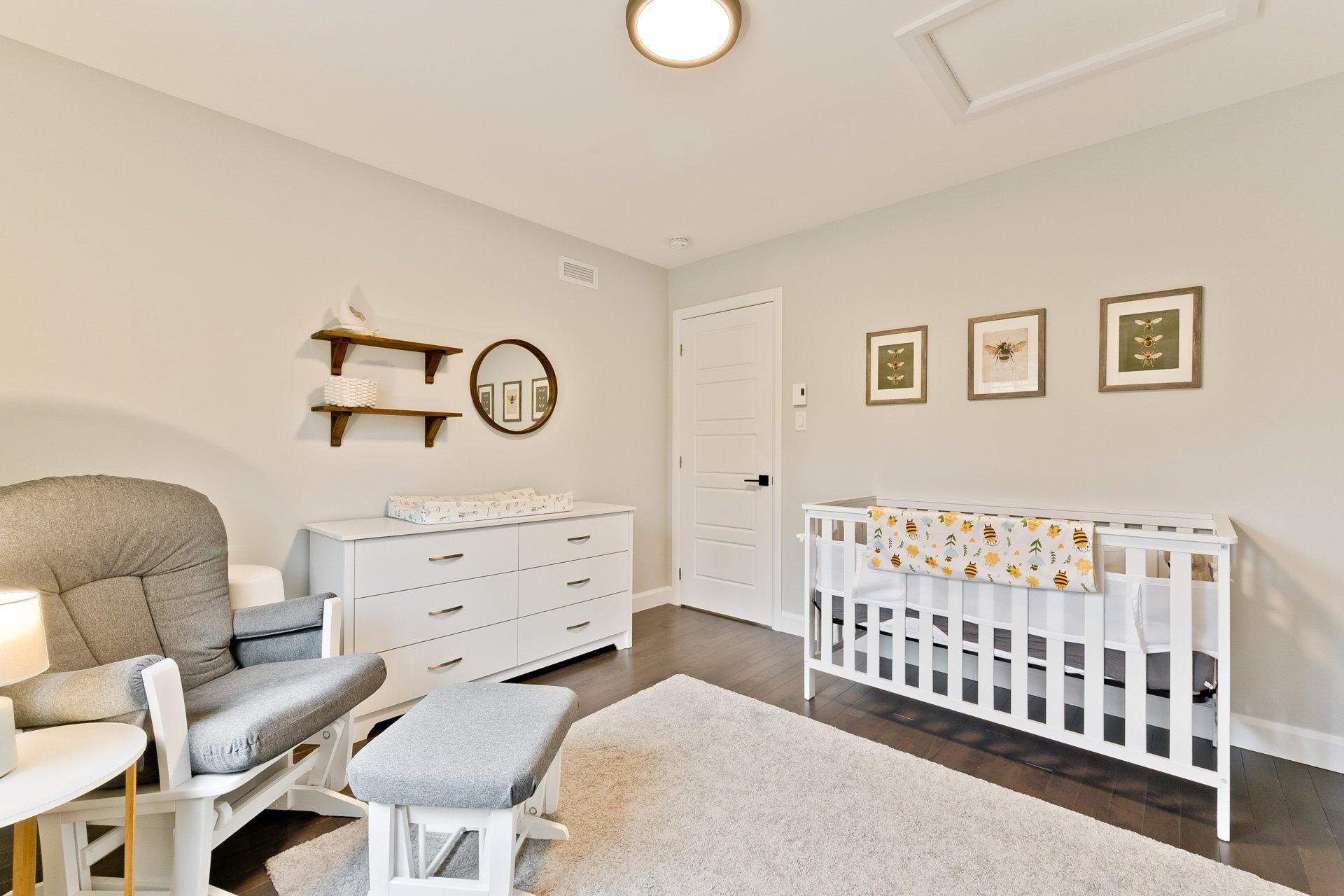 









766


Rue Mcauley

,
Coaticook,




QC
J1A0C1


