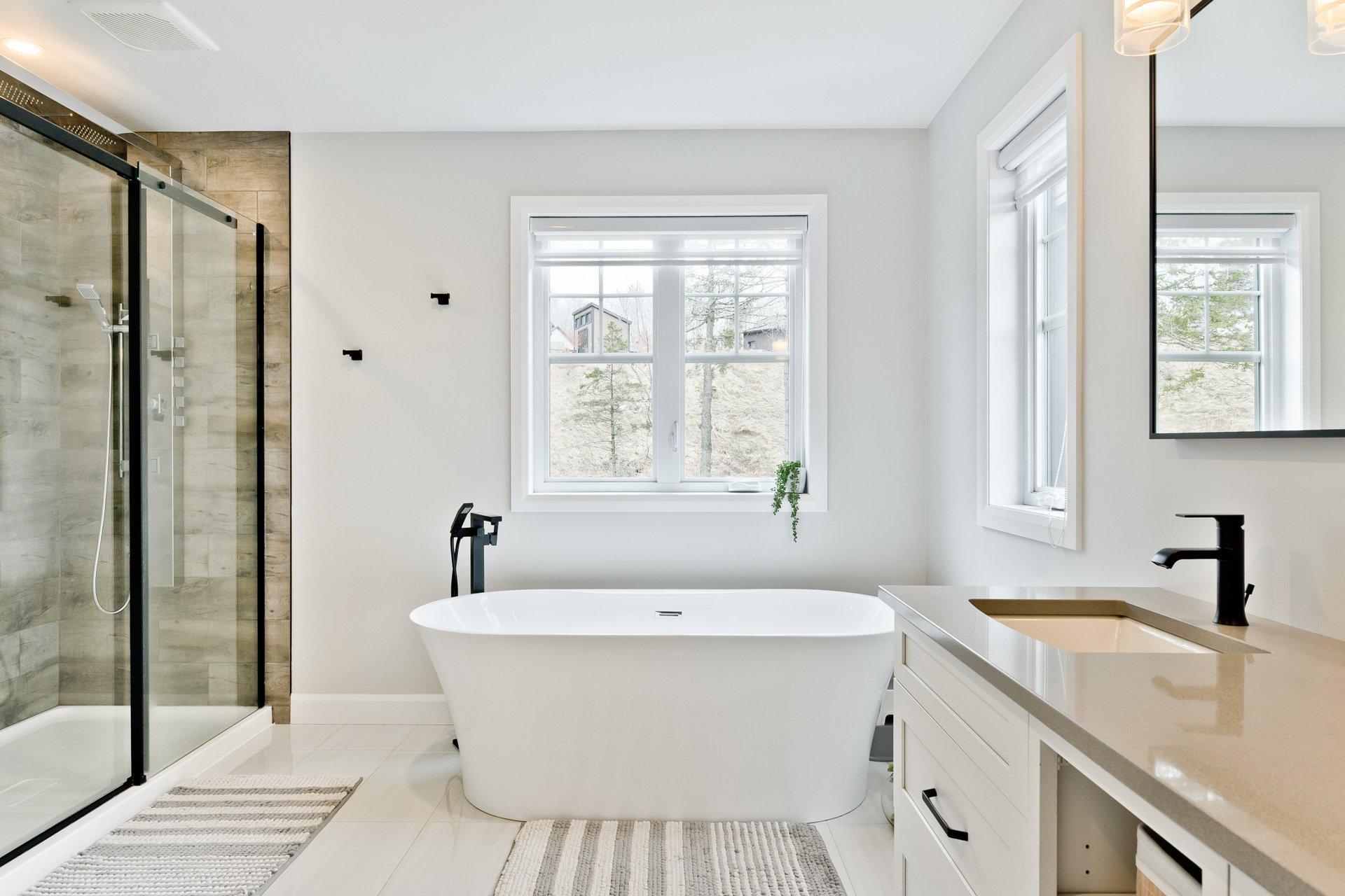 









766


Rue Mcauley

,
Coaticook,




QC
J1A0C1

