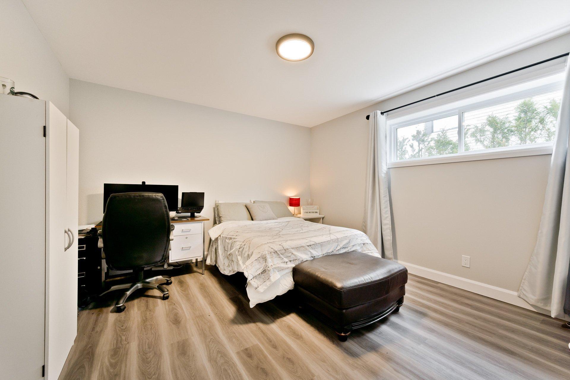 









766


Rue Mcauley

,
Coaticook,




QC
J1A0C1

